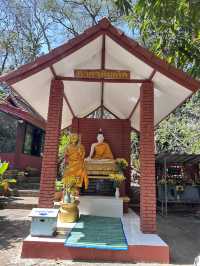 วัดอุโมงค์ สวนพุทธธรรม วัดสวยเชียงใหม่