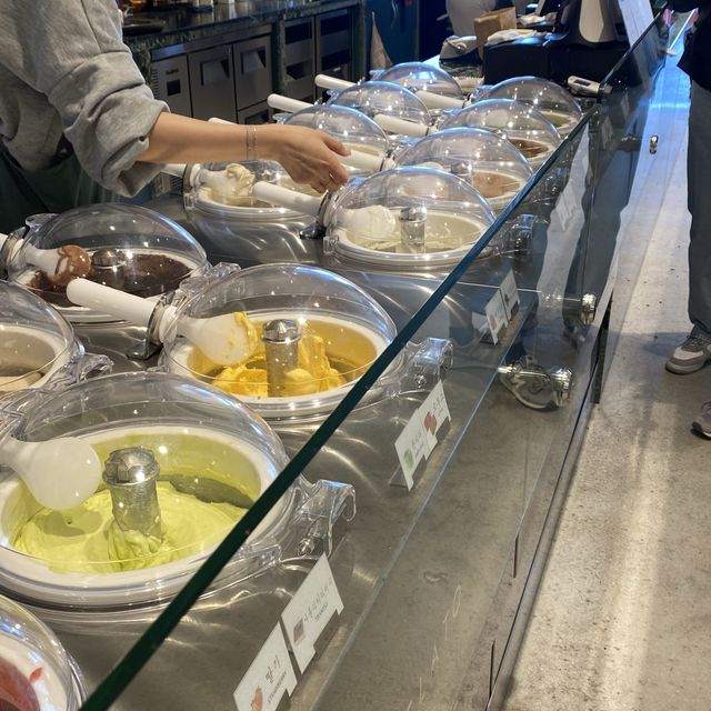 강릉 대표 디저트, “순두부 젤라또” 카페 3호점 🍨