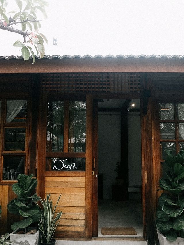 คาเฟ่อุบล ใจกลางเมือง มัทฉะอร่อยมว๊ากกกก