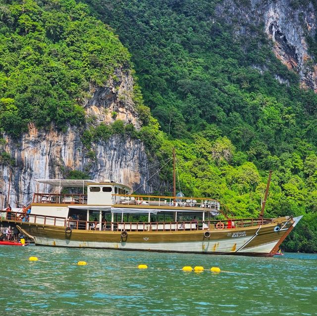 นั่งเรือชมธรรมชาติ อ่าวพังงา