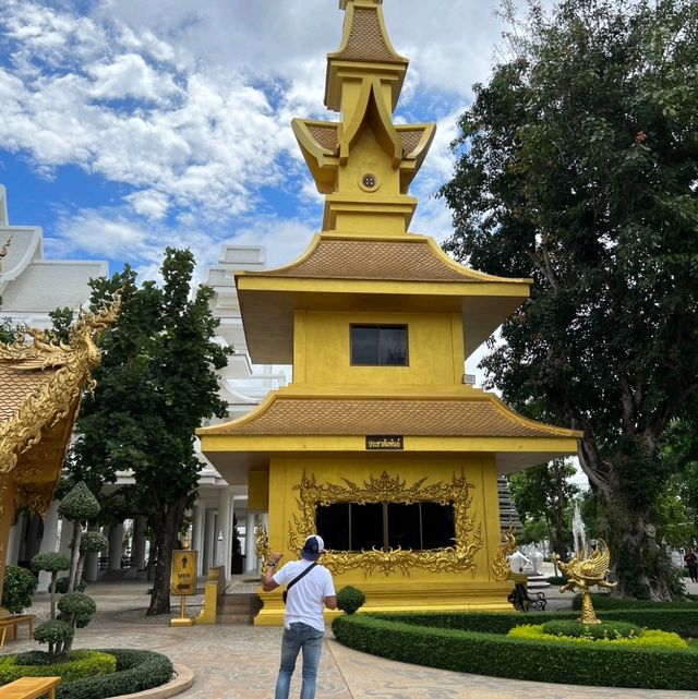 วัดร่องขุ่น 