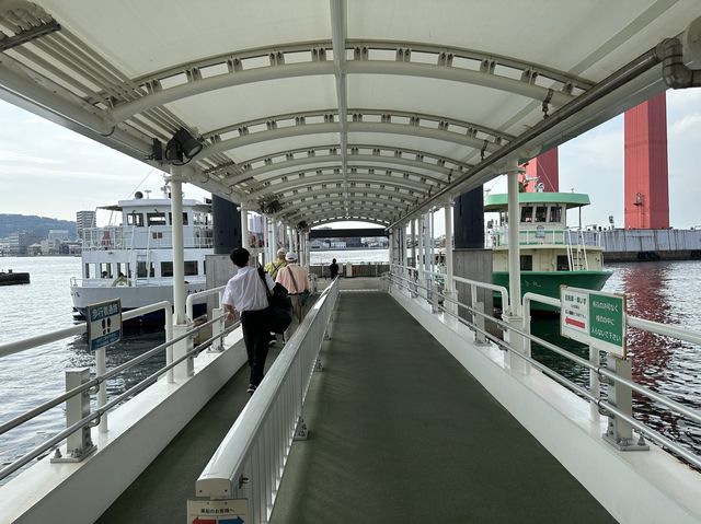 福岡・北九州。戸畑地区と若松地区を船で結ぶ『若戸渡船』