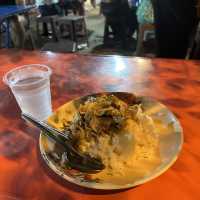 หาของกินที่ตลาดประตูเชียงใหม่