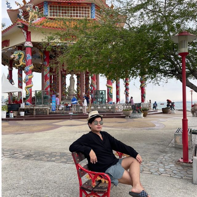 เกาะลอย ศรีราชา