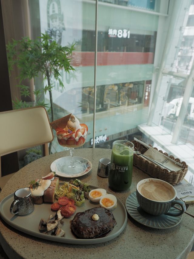 和風Cafe，必吃鹹甜法式吐司和水果芭菲 