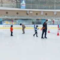 全香港最新最大的溜冰場！LOHAS RINK ！