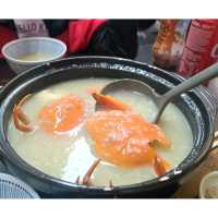 被譽為澳門十大必吃店 六記水蟹粥