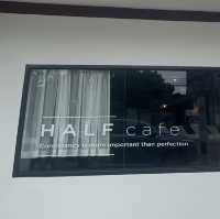 คาเฟ่ปังๆย่านอ่าวนาง กระบี่ @Half cafe krabi