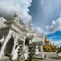 วัดร่องขุ่น ชมความอลังการงานศิลป์ระดับโลก