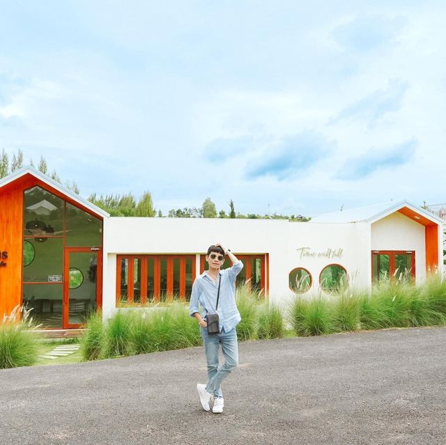 Tellus Cafe Khaoyai วิวป่าสนต่างประเทศ