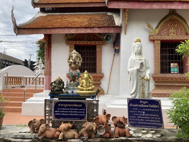 ‘วัดผาบ่อง’ วัดสวยขนาดเล็ก น่าดึงดูดให้แวะชม