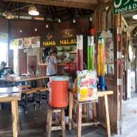 เที่ยวตลาดน้ำสี่ภาค พัทยา