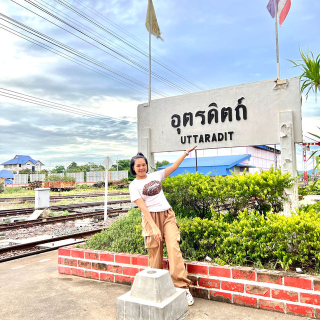 เดินทางรถไฟ อุตรดิตถ์🚂