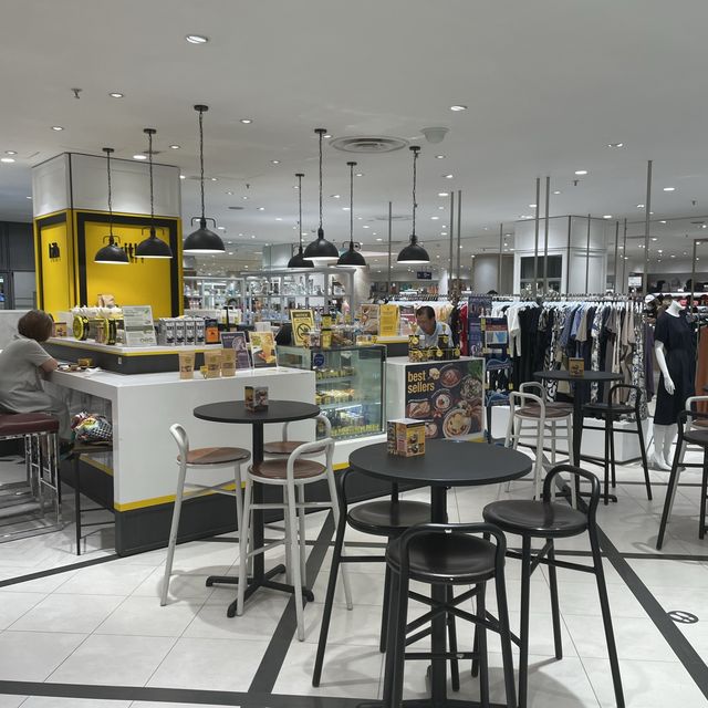 Eat, play, shop and enjoy at Shaw Centre!