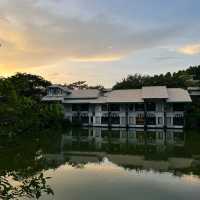 โรงแรมเขาใหญ่ กับทะเลสาปขนาดใหญ่ สวยมาก