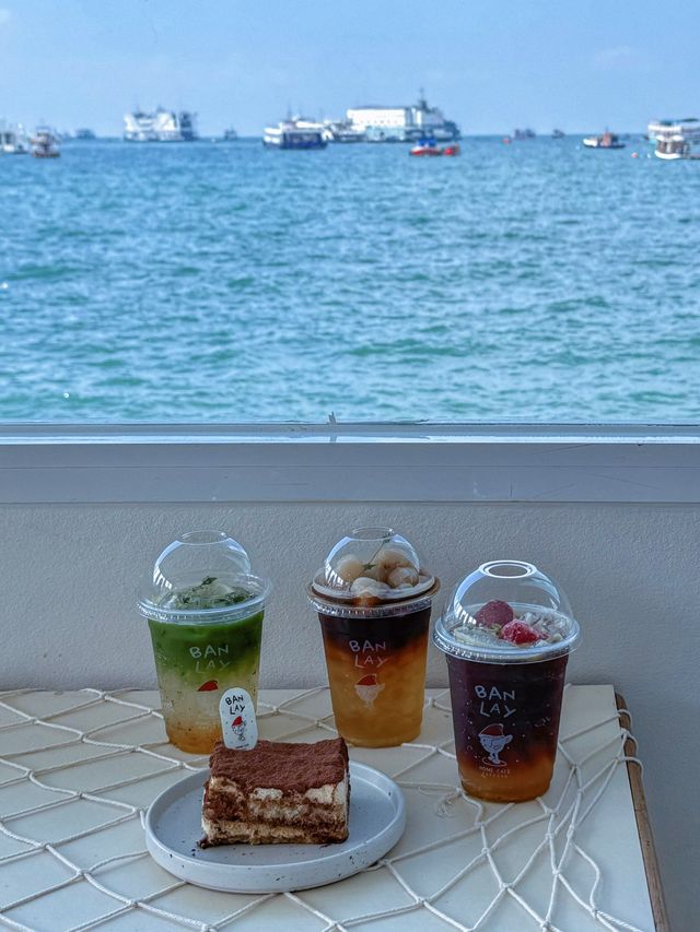 Banlay Home Café คาเฟ่พัทยาวิวทะเลสุดชิล 🌊