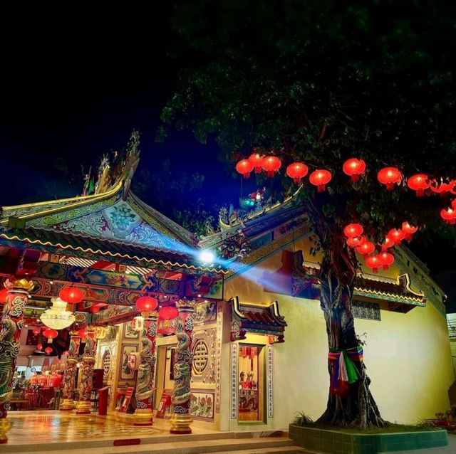 ไหว้พระขอพร กันนะคะ ไหว้พระขอพร กันนะคะ
