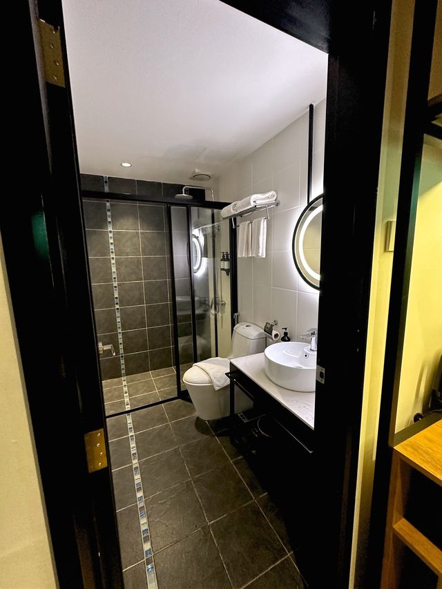  $60/night for this luxury boutique hotel 😍💗