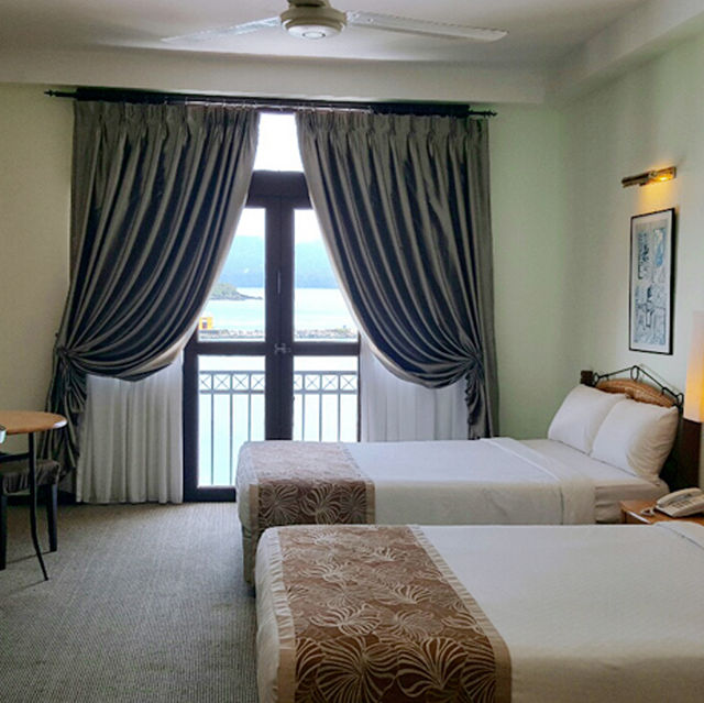 PREMIER SEAVIEW ROOM 