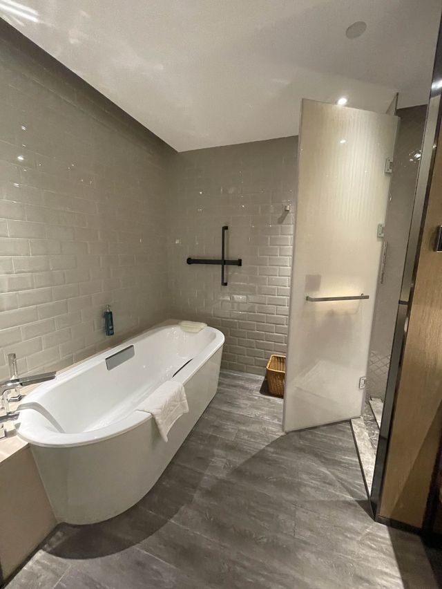 清遠英徳奧園希爾頓逸林酒店🏨❤️清悠度假村👍🏻小型水上樂園‼️自助晚餐🥣