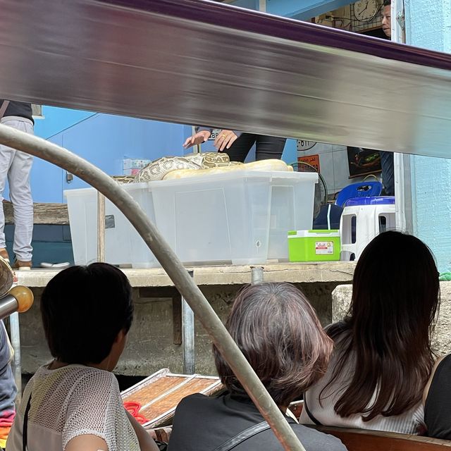 曼谷丹嫩莎朵水上市場