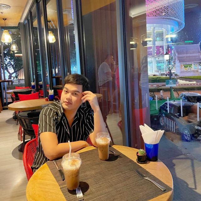 ถนนคนเดินท่าแพ
