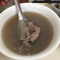 台南長榮牛肉湯，讓你吃出牛肉的鮮甜與膠質