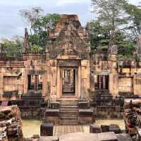 ประสาทเมืองต่ำ บุรีรัมย์