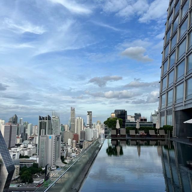 🌇🏨 曼谷大倉新頤酒店🏨奢華便利✨🛌🍽️🌴😄