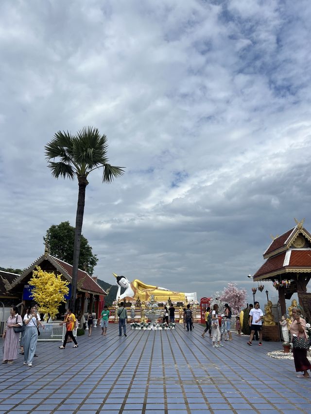 เที่ยววัดพระธาตุดอยคำ ชมวิวเมืองเชียงใหม่ 