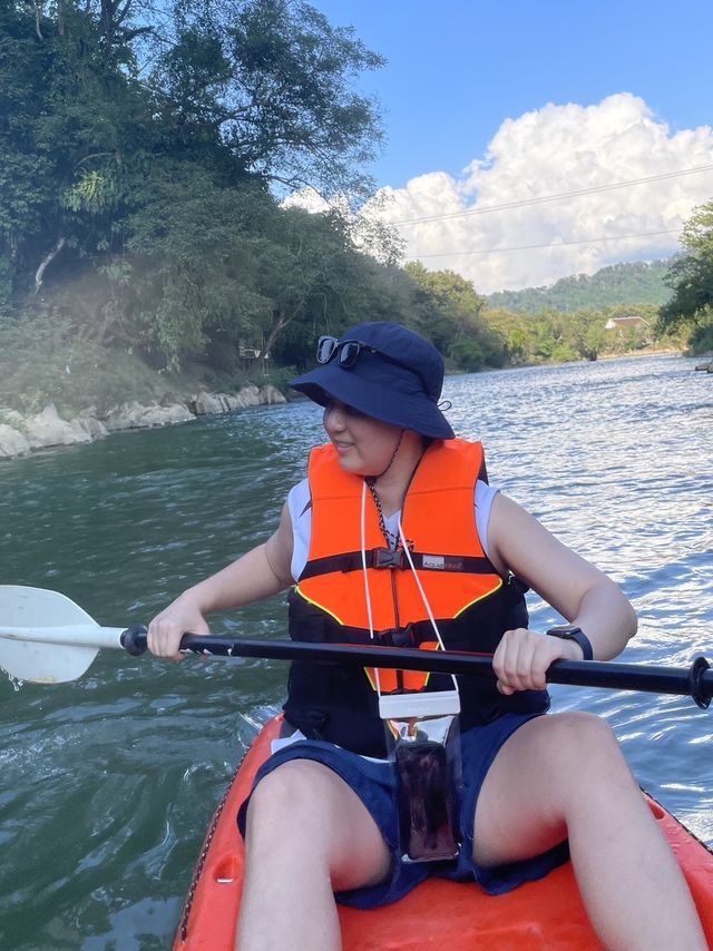 พายคายัค ล่องแม่น้ำซอง 📍วังเวียง ประเทศลาว