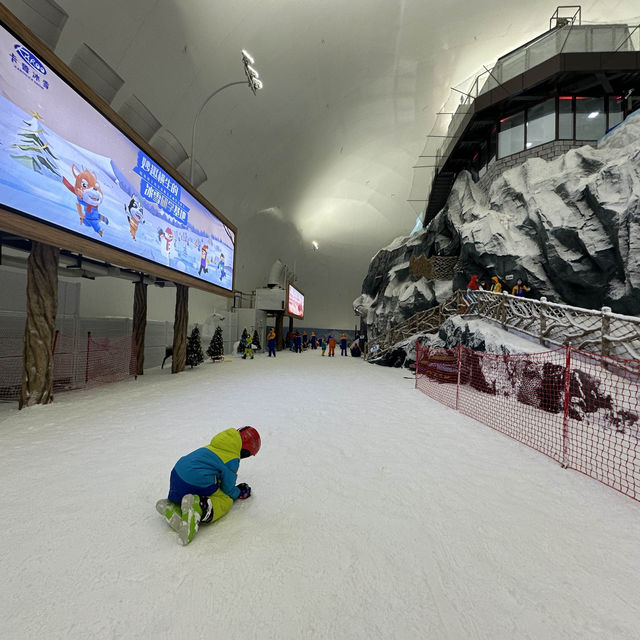 觀瀾湖度假酒店：高爾夫球場，滑雪體驗