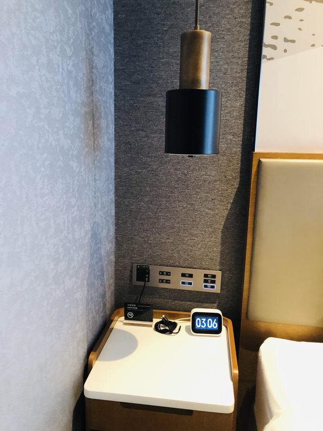 商場入面的酒店🏨日曬雨淋也不怕