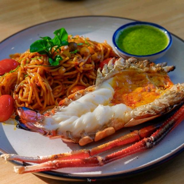 คาเฟ่มินิมอล มีน้องปลาคาร์ป