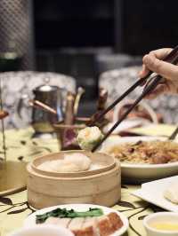 華麗裝潢，精緻點心