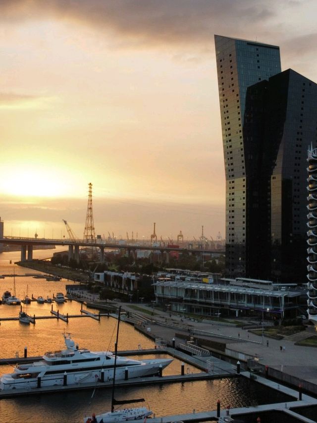 Sunset strolls at Victoria Harbour 