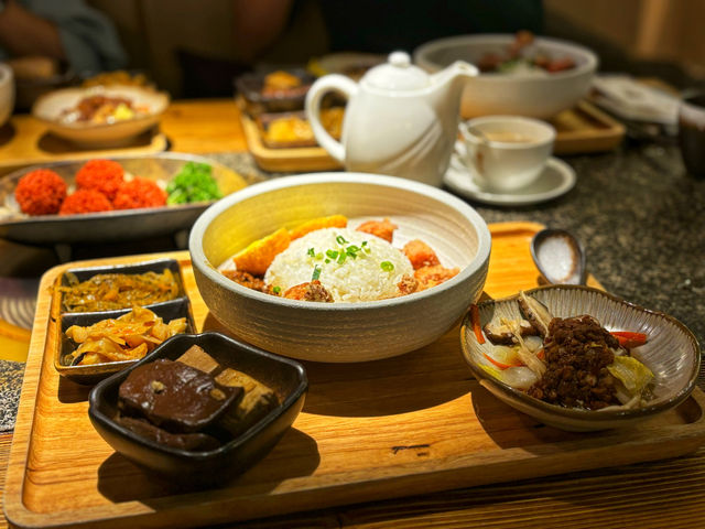 尖沙咀湊湊 午市套餐，座位寬敞！