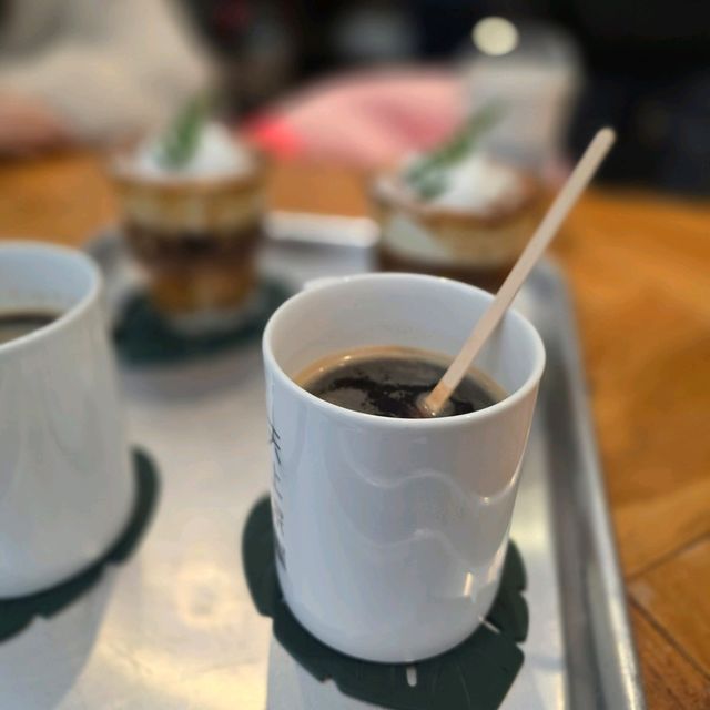 요즘 핫한 성수연방에 있는 감성카페 천상가옥