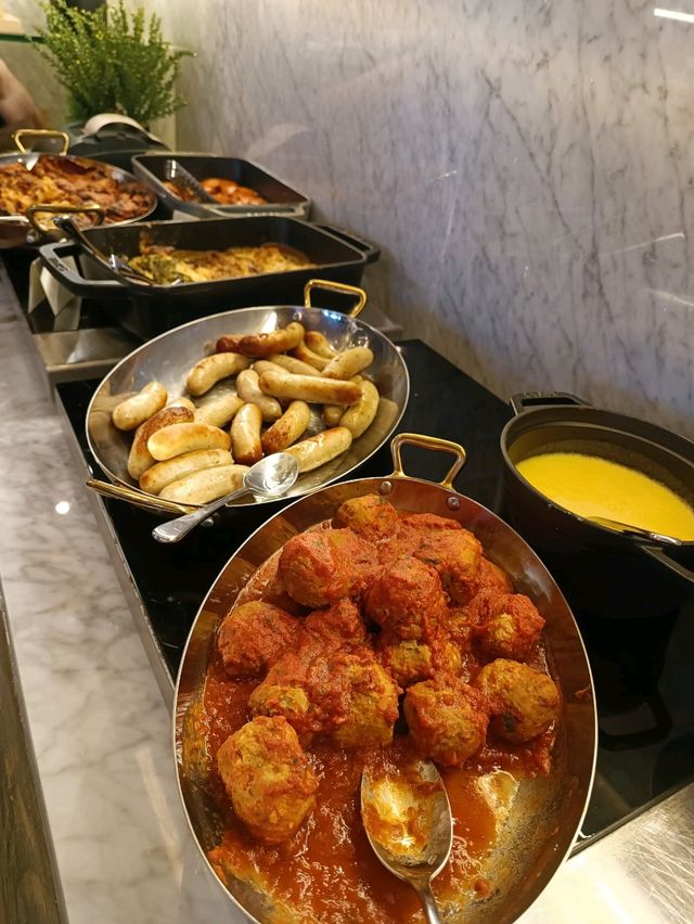 中環蘭桂坊寶藏意大利餐廳 周末自助午餐無限任食生蠔龍蝦