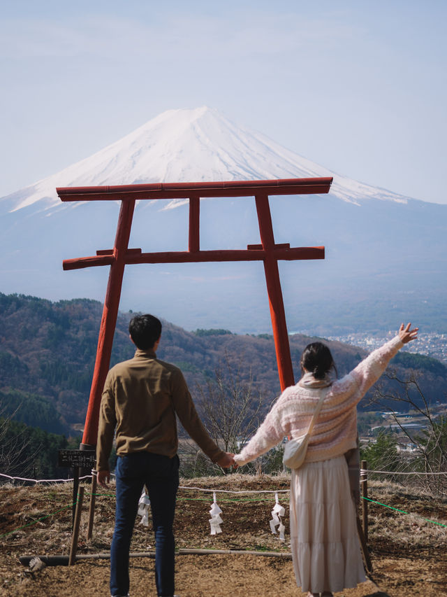 🇯🇵 河口湖 河口淺間神社：富士山背景下的天空鳥居，自駕遊或的士上山最方便🗻