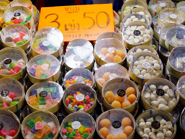 เดินชิลตลาดอัมพวา ในวันธรรมดา 