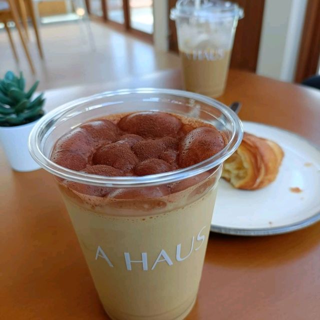 A HAUS café again 