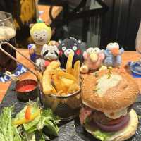 小朋友們去啟德新商場食西餐