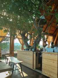 คาเฟ่กระท่อมบนเนินเขา | ราชบุรี