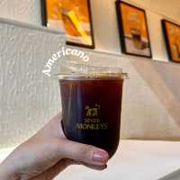 เซเว่น มังกี้ส์ คาเฟ่เมืองทอง