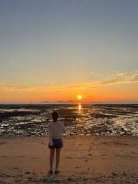 장화리 해수욕장의 여름 일몰, 황홀한 끝자락의 순간들 🌅