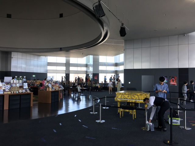 俯瞰東京：白天的展望台與夜晚的光影魅力