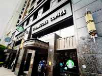 臺中西屯 店員十分親切的一間咖啡館 STARBUCKS 星巴克 (朝富門市)