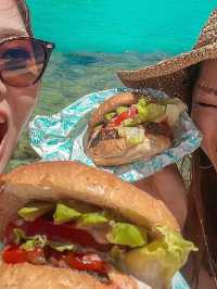【宮古島】ポップなペイントアートが可愛すぎるハンバーガーやさん