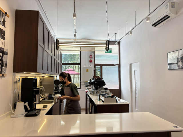 Olla Specialty Coffee Nestled in a Neighbourhood 